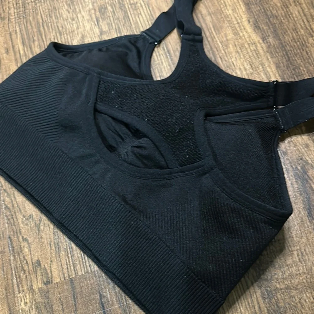AVIA Racerback Adjustable Sports Bra - High‎ Support in black